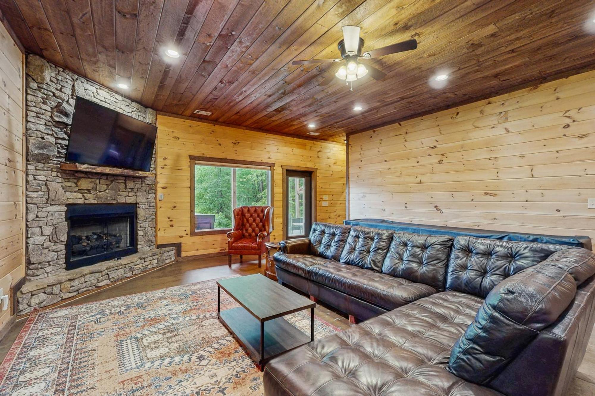 Whispering Woods Villa Blue Ridge Exteriör bild
